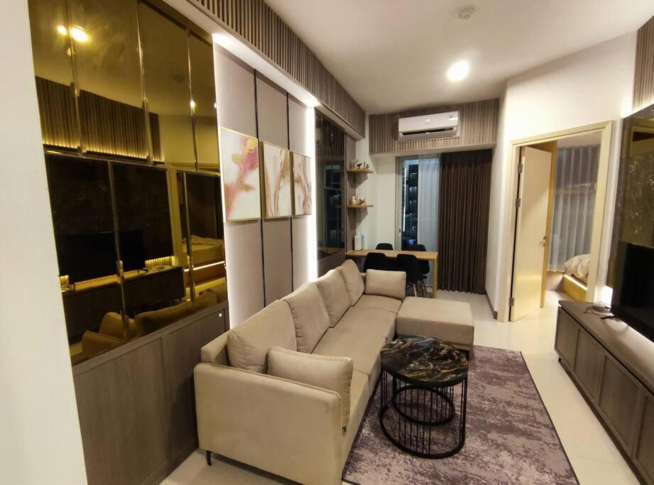 Apartment Benson Tower 2 Bed Room By Lavida Surabaya Bagian luar foto